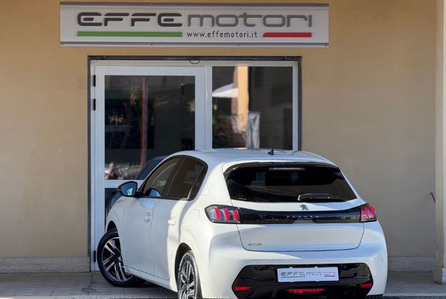 Peugeot 208 - Pure Tech