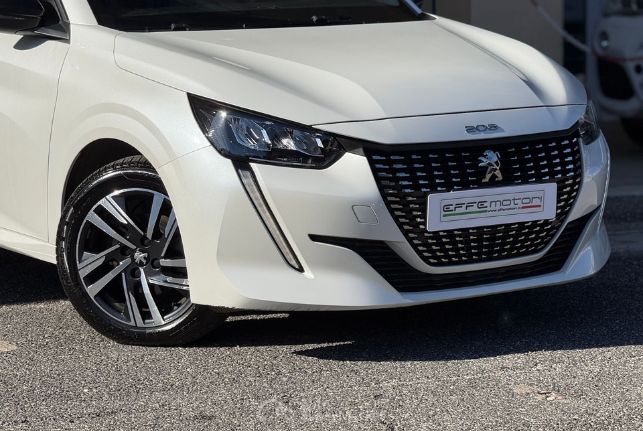 Peugeot 208 - Pure Tech