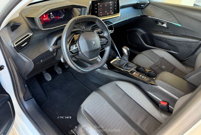 Peugeot 208 - Pure Tech