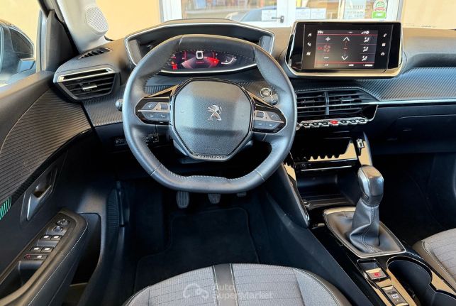 Peugeot 208 - Pure Tech