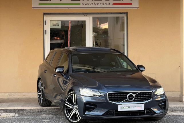 Volvo V60 D4 Geartronic R-Design: 7 MOTIVI per Scegliere una Station Wagon